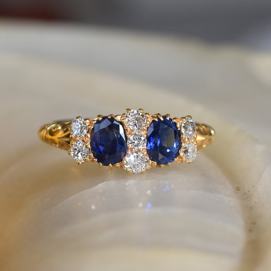 Vintage 1.10ct Sapphire and Diamond Ring in 18K Yellow Gold